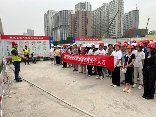 成人色情小说
组织“实战锻造，精益求精，培养卓越造价人才” 小学期系列活动